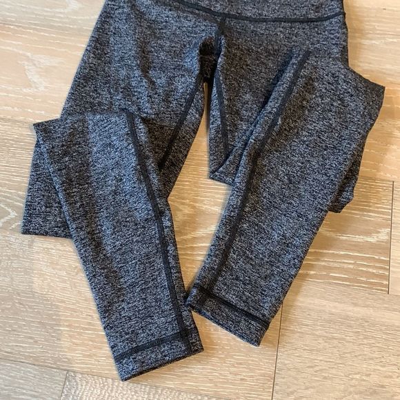 lululemon Wunder Under Low Rise Tights 28" Heathered Black Sz2 - Picture 3 of 6